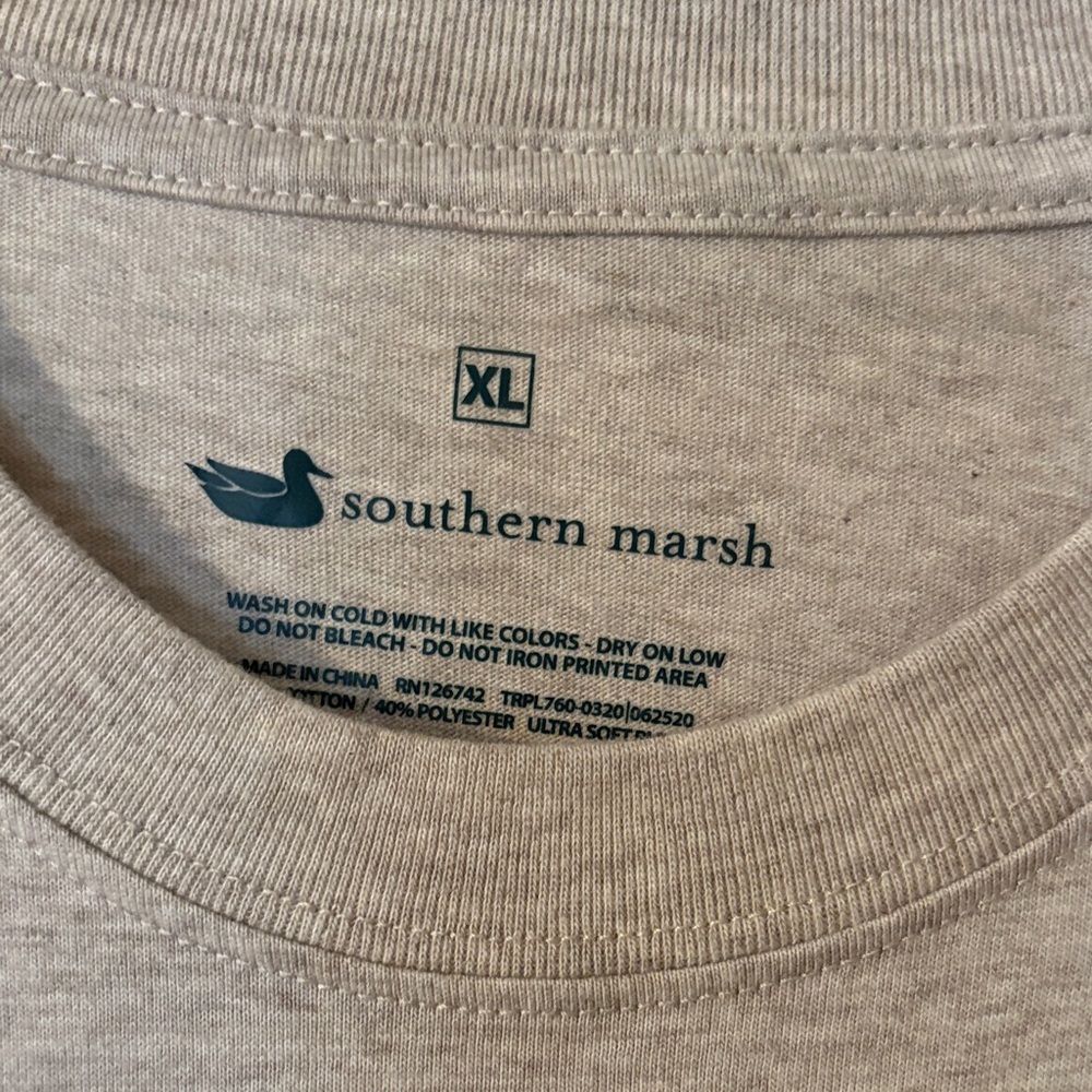 Southern Marsh Beige T-Shirt with Artistic Graphic - Picture 5 of 5